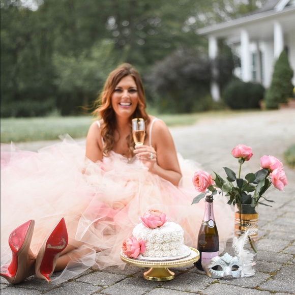 Meet your Posher, Jessica - Picture 1 of 1